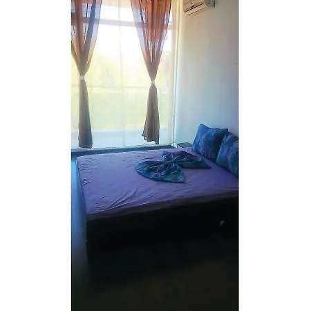 One-bedroom In Lägenhet Slăntjev Brjag